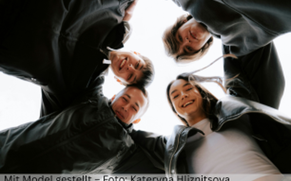 Bild zu Dynamiken sexualisierter Gewalt unter Jugendlichen: Neuer Open-Access-Kurs online 