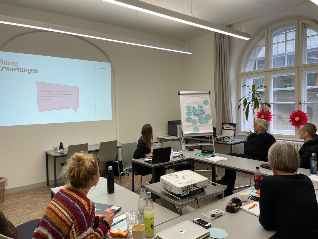 Bild zu Interne Weiterbildung - Workshops zur St&auml;rkung von Konfliktkompetenzen in Kitasd